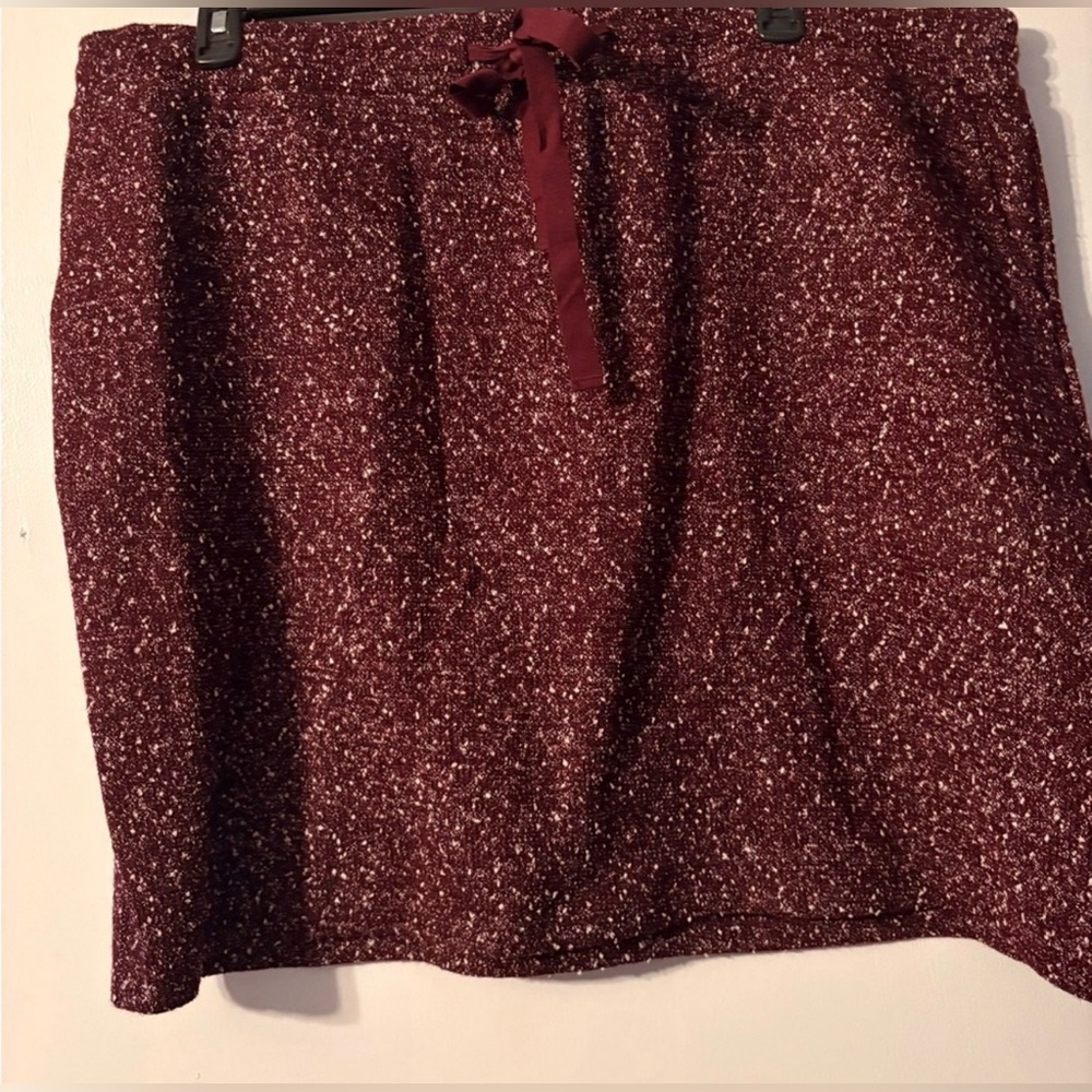 LOFT Burgundy Tweed Textured Mini Skirt. Size 20 - Picture 3 of 3